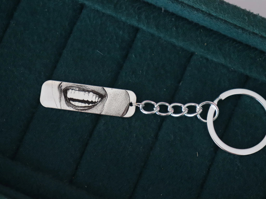 Personalized Eye or Photo Sketch Engraving Keychain - Silver Colour